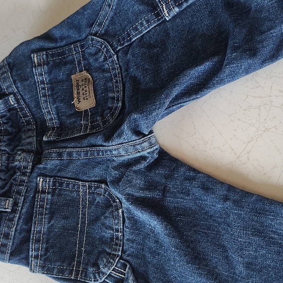 Baby boy wrangler jeans - Picture 1 of 3